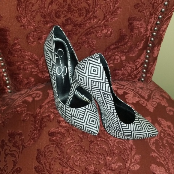 Jessica Simpson Shoes - NWOT Final Sale Jessica Simpson Pumps